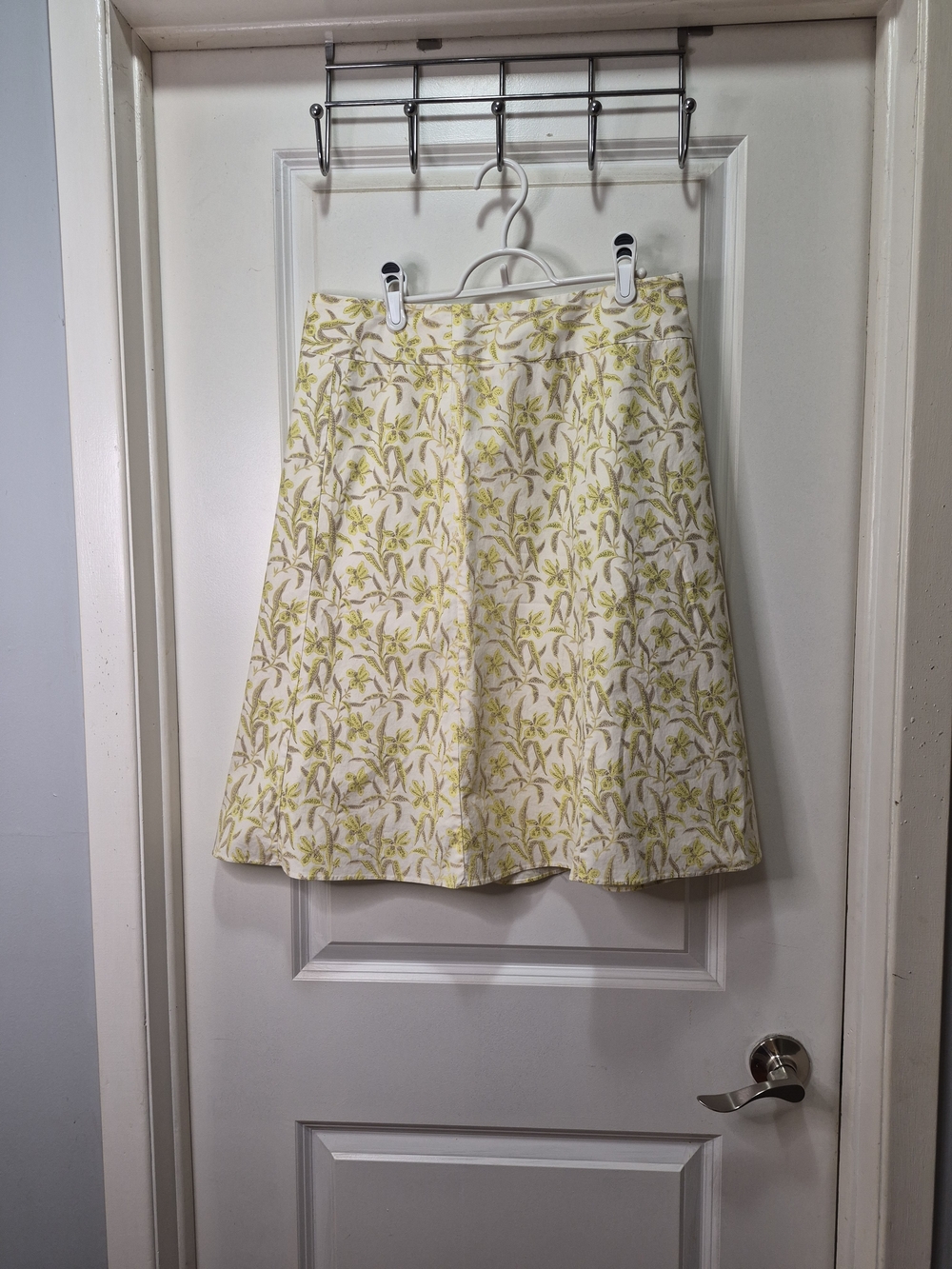 GAP Cream‎ A-Line Skirt with Yellow Leaf Embroidery